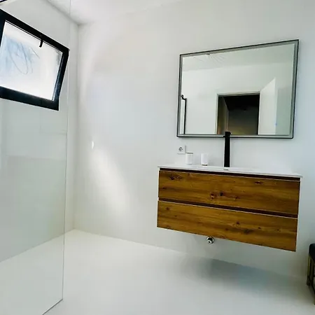 Nazoly - Private Pool, Quiet & Exclusive In Lanzarote בית נופש