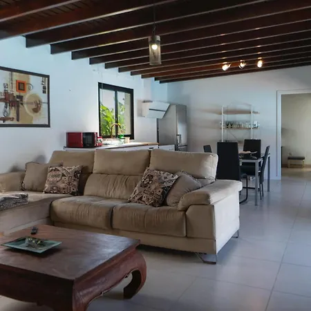 Дом отдыха Villa Nazoly - Macaronesiahomes Насарет