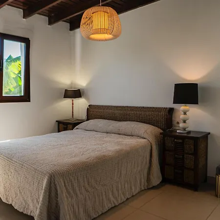 בית נופש Nazoly - Private Pool, Quiet & Exclusive In Lanzarote