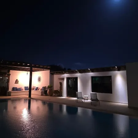 Villa Nazoly - Macaronesiahomes Насарет