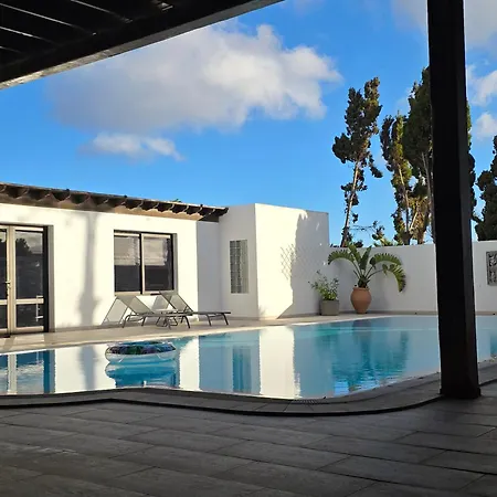 Nazoly - Private Pool, Quiet & Exclusive In Lanzarote בית נופש