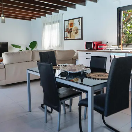 Villa Nazoly - Macaronesiahomes * Насарет